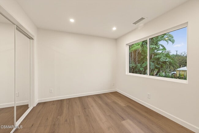 Building Photo - 734 Calle Margarita