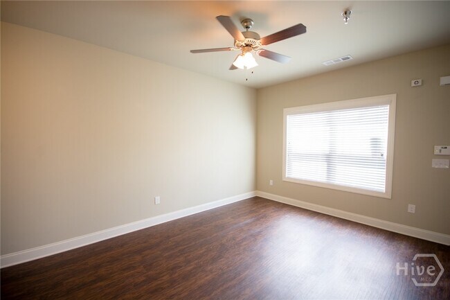 Building Photo - 232 Epps Bridge Rd