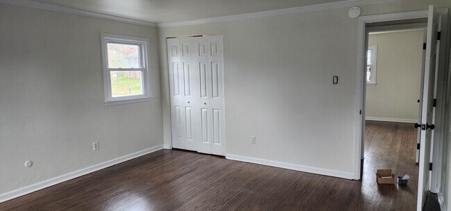Building Photo - Beautiful and Spacious Wallingsford 4 Bedr...