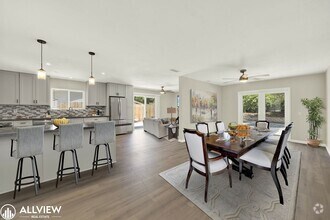 Building Photo - Newly Remodeled 4-Bedroom Gem with Spaciou...