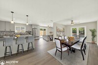 Building Photo - Newly Remodeled 4-Bedroom Gem with Spaciou...