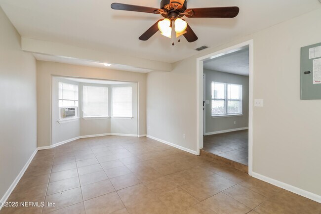 Building Photo - 8360 Red Holly Ln