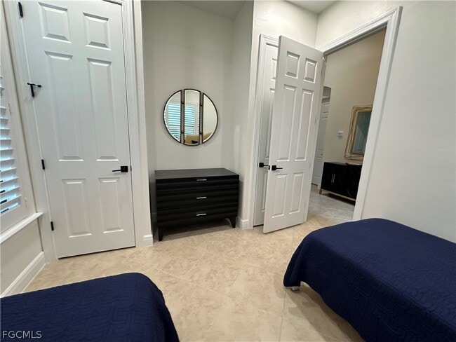 Building Photo - 12454 Kentwood Ave