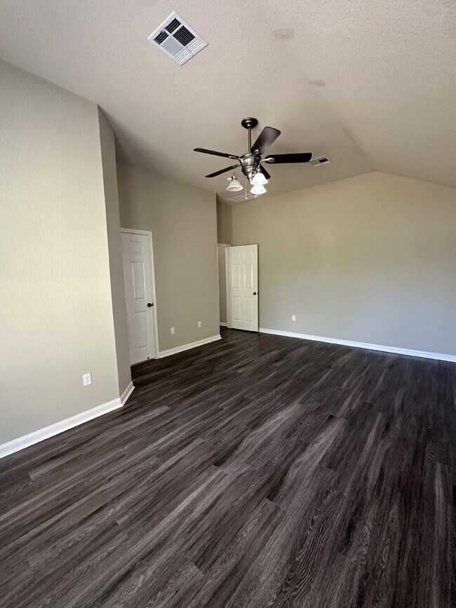 Building Photo - Coming Soon! 3BD 2BA Home for Rent: Kyle T...