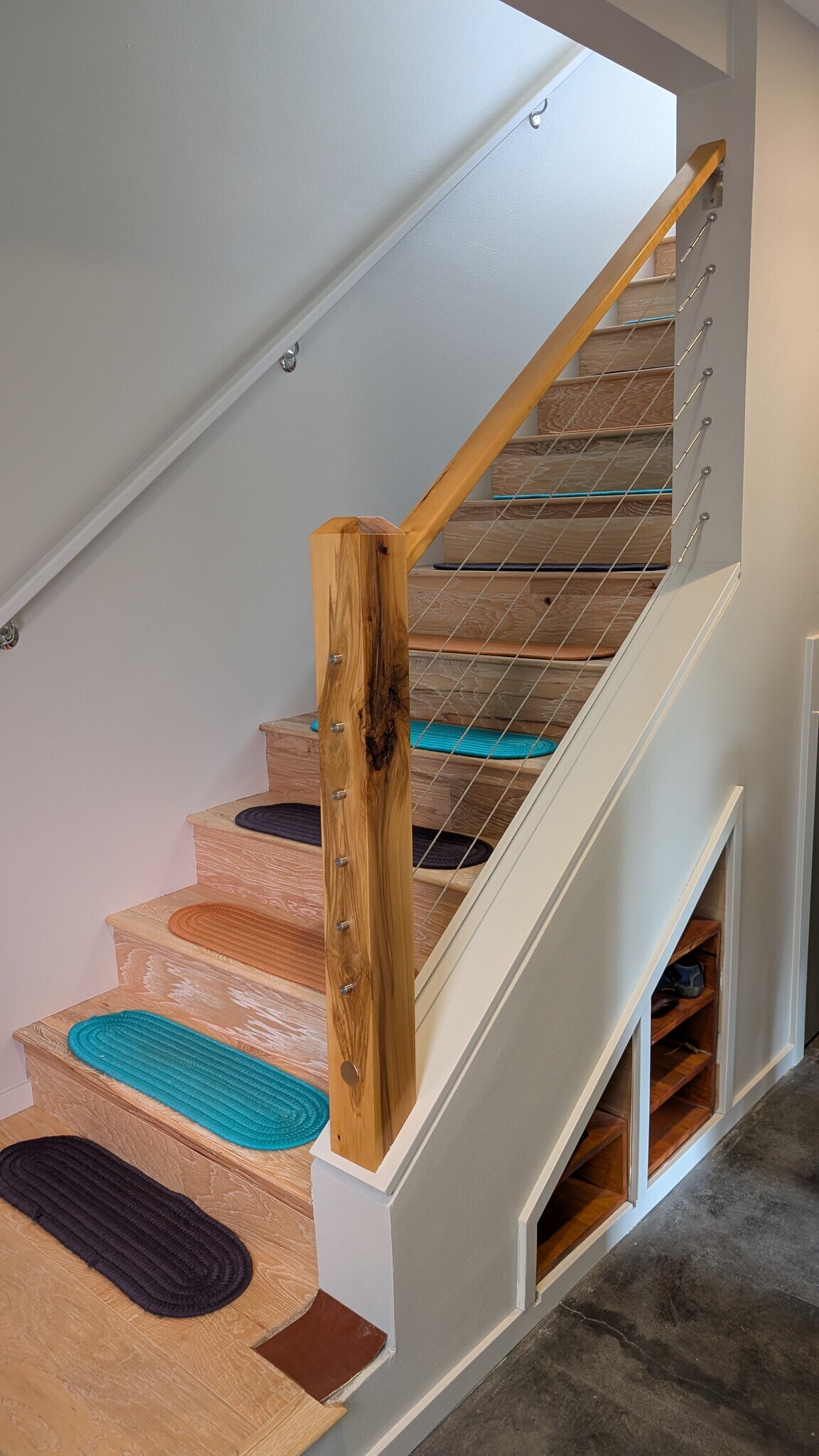 Entry and Shoe Rack - 5007 Renton Ave S