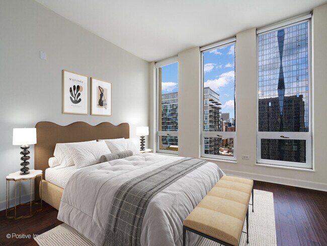 Building Photo - 1400 S Michigan Ave