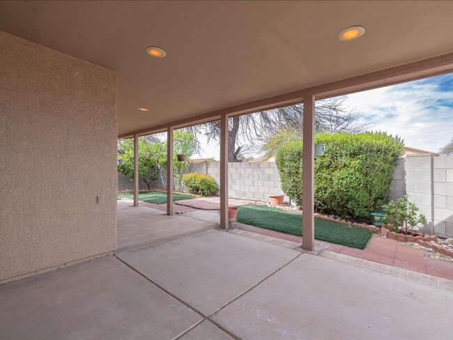 Building Photo - VAIL SCHOOL DISTRICT!!! CORNER LOT NEAR PU...