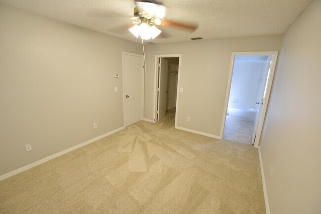 Building Photo - 120 N Cervidae Dr