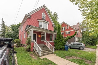 Building Photo - 808 E Ann St