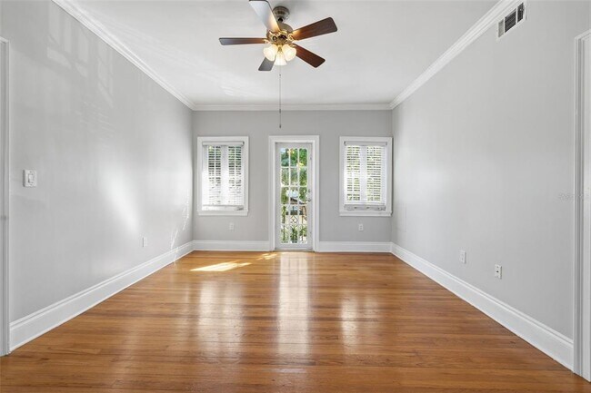 Building Photo - 2117 W Dekle Ave