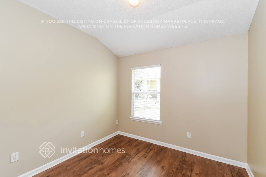 Building Photo - 1068 Moosehead Dr