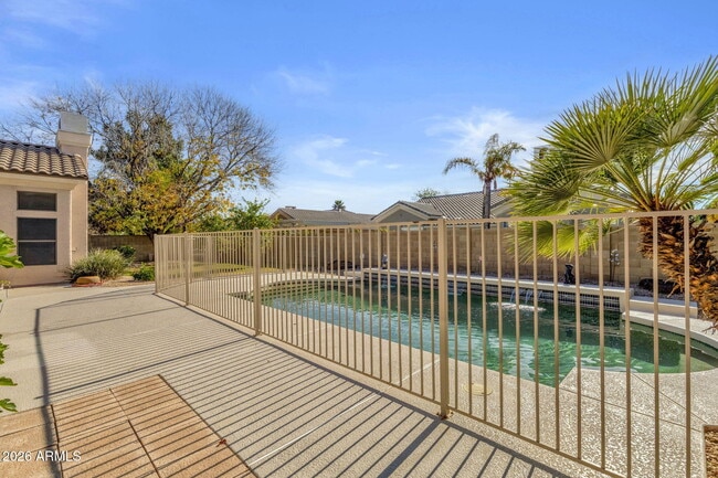 Building Photo - 5431 E Shea Blvd