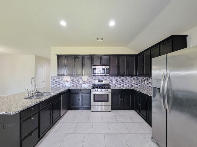 Building Photo - 29614 Breakwater Dr