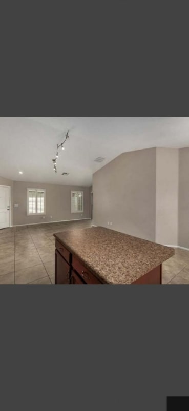 Building Photo - 40505 W Sanders Way