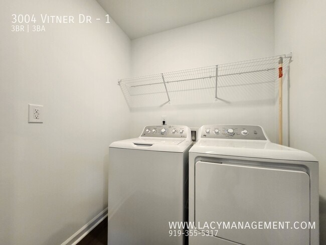 Building Photo - 3004 Vitner Dr
