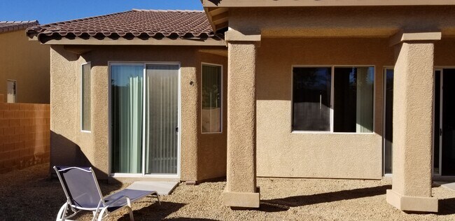 Building Photo - 4901 Oro Ln