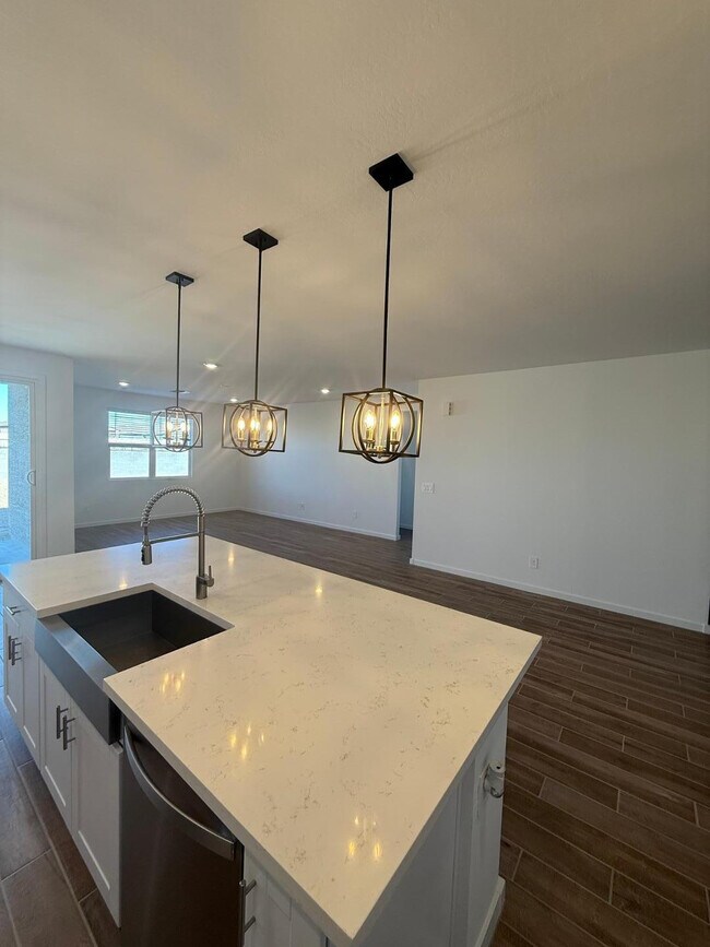 Building Photo - 17816 W Coolidge St