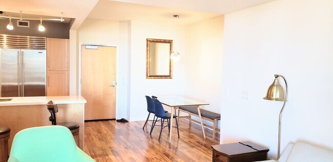 Building Photo - Keola Lai Penthouse 2 Bedroom 2 Bathroom 2...