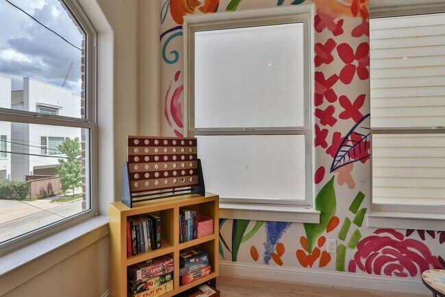 Building Photo - 4114 Driscoll St