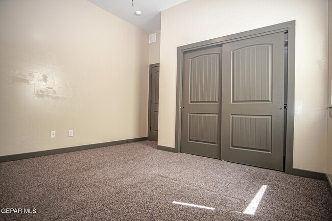 Building Photo - 12337 Desert Palms Ave