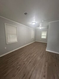 Building Photo - 371 Modder Ave