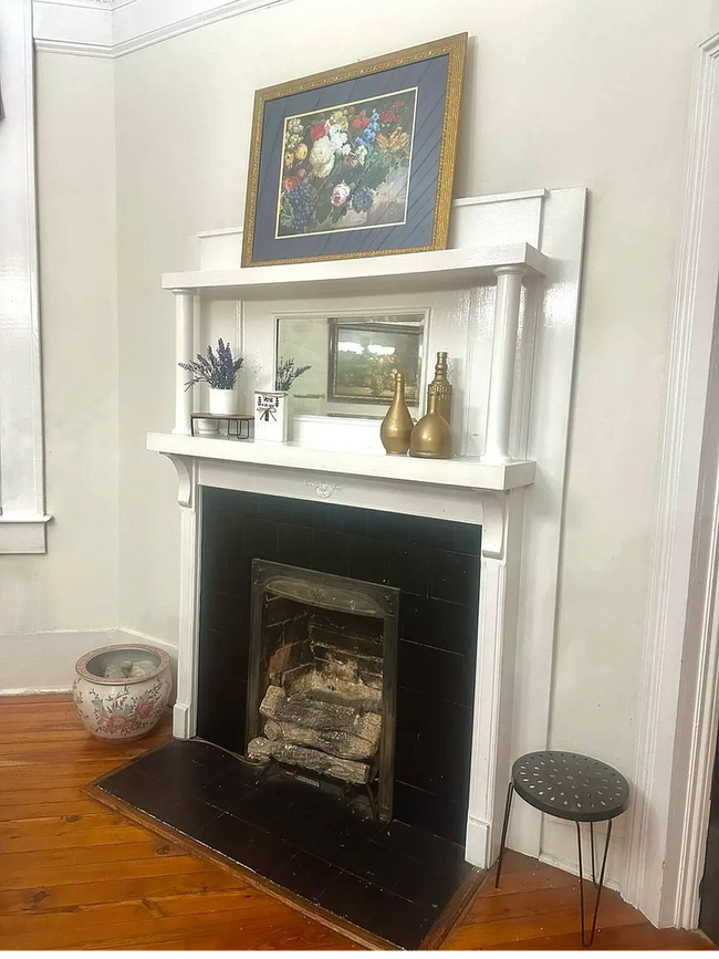 Building Photo - **Charming Small-Town Home Near Clark's Hi...