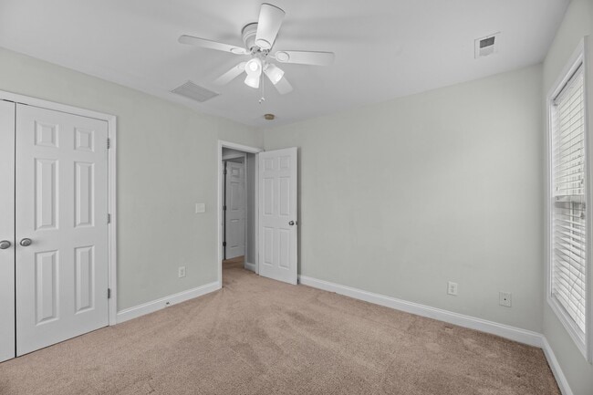 Building Photo - 100 Sumatra Ct