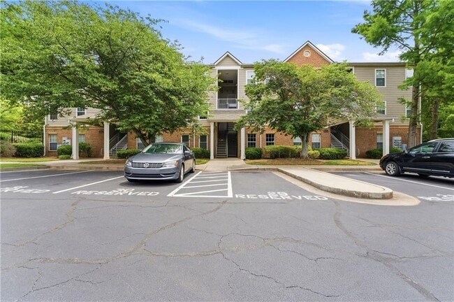 Building Photo - 245 Amal Dr SW