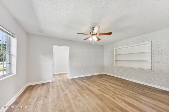 Building Photo - 3526 Formosa Dr