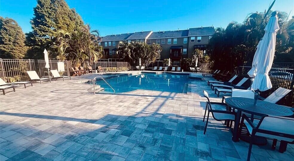 Building Photo - 2927 Bayshore Pointe Dr