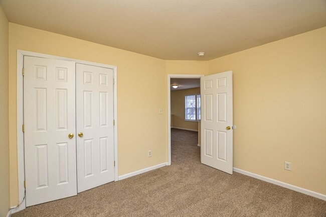 Building Photo - Charming 3 Bed, 2 Bath Home with fenced back yard!-**PRIMARY ON THE MAIN** COMING SOON!!!