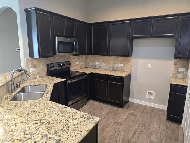 Building Photo - 239 Hidden Springs Dr