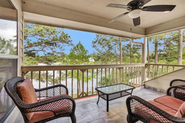Building Photo - 1502 Wimbledon Dr