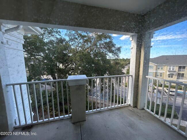 Building Photo - 8290 Park Way