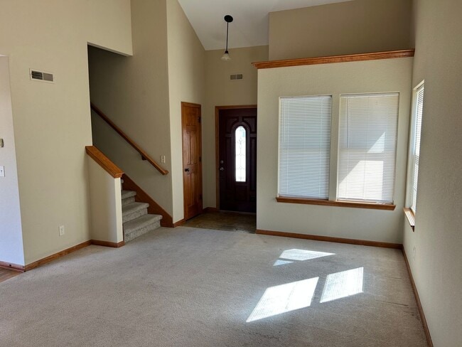 Building Photo - Wonderful Single Family Home