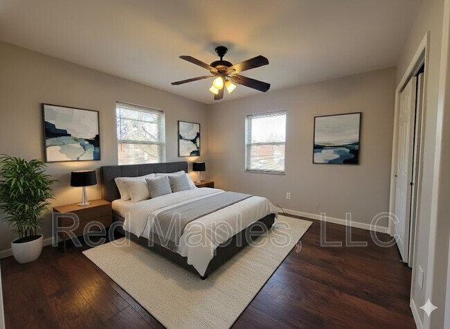 Building Photo - 321-325 Iron St