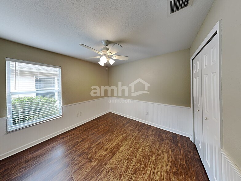 Building Photo - 11604 Brookmore Way