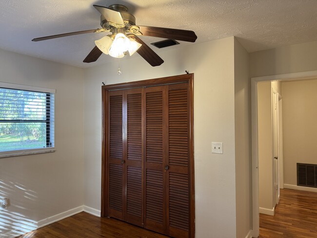 Building Photo - 5900 N Courtenay Pkwy