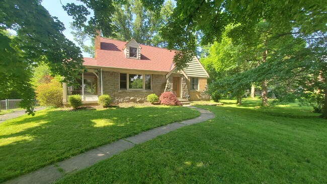 Primary Photo - 5269 Sidney Rd