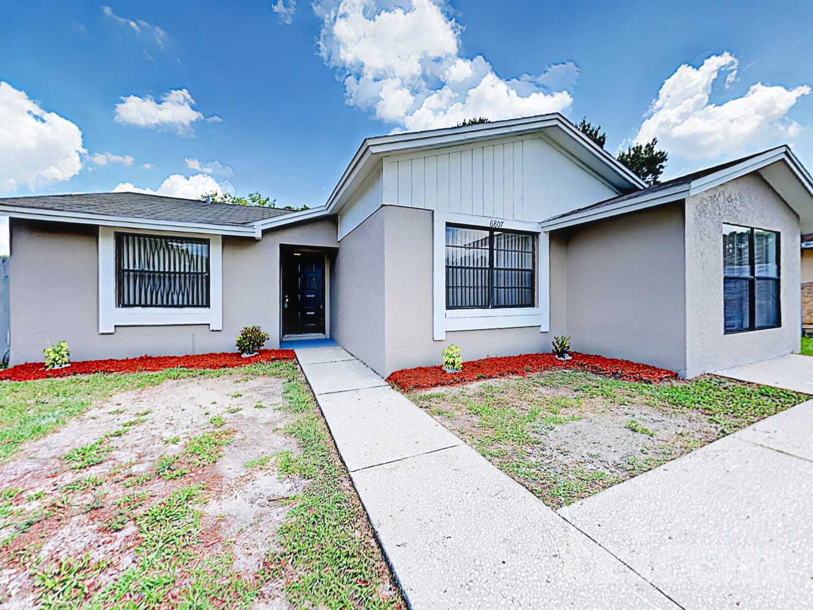 Building Photo - 6807 White Cliffs Way