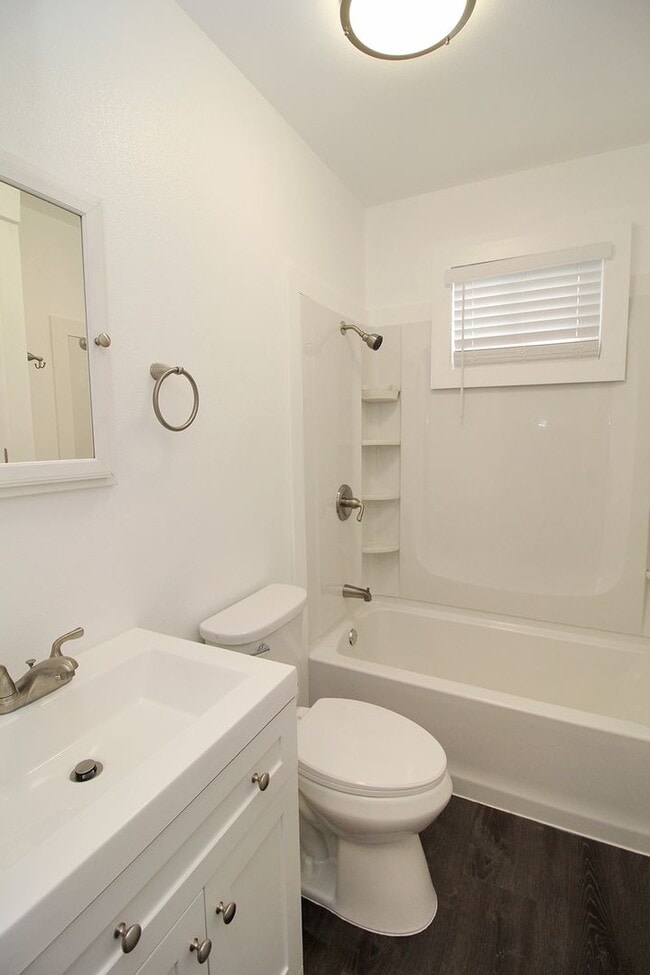 Building Photo - 7225 SE 65th Ave