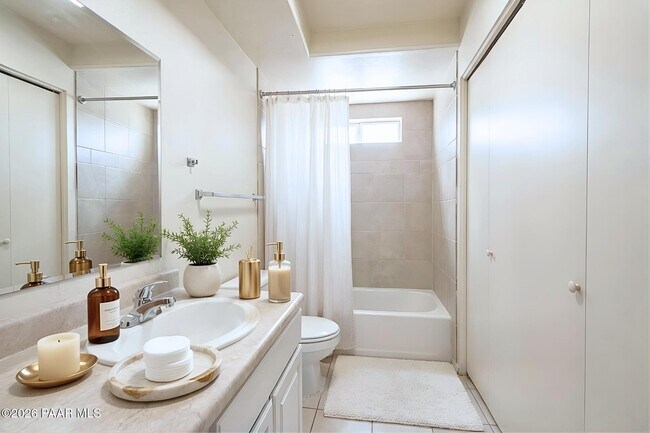 Building Photo - 3170 N Tani Rd