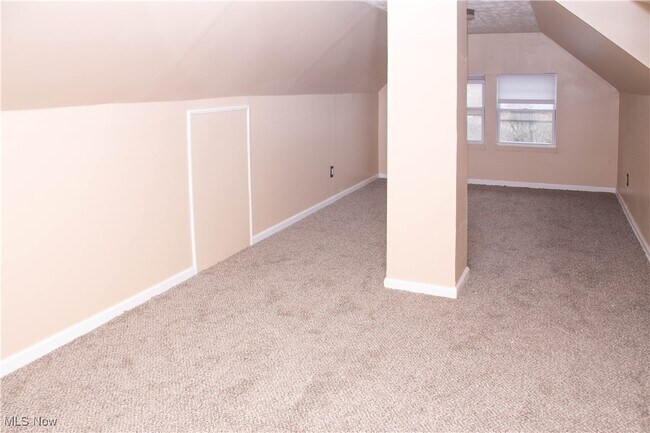 Building Photo - 1093 Wilbur Ave