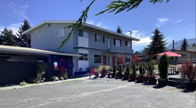 Building Photo - 236 E Lauridsen Blvd