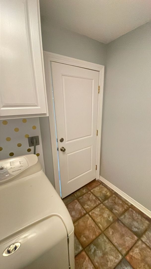 Building Photo - 3 BD 2 BA Home in the Bayou View School Di...