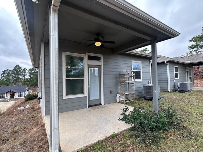 Building Photo - 200 Mauna Kea Ln