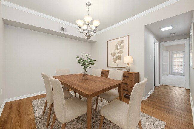 Building Photo - 2255 Braeswood Park Dr