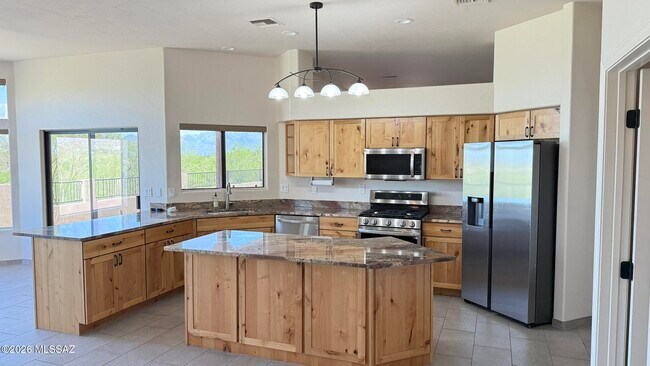 Building Photo - 4440 W Mountain Side Dr