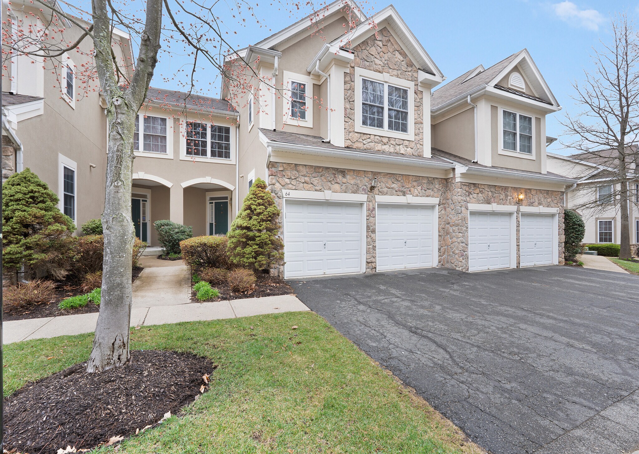 Building Photo - 64 Henning Ter