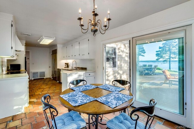 Building Photo - 140 Old Winkle Point Rd